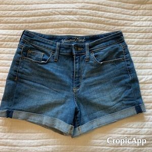 Universal Thread- Highrise Midi Shorts - Sz 6